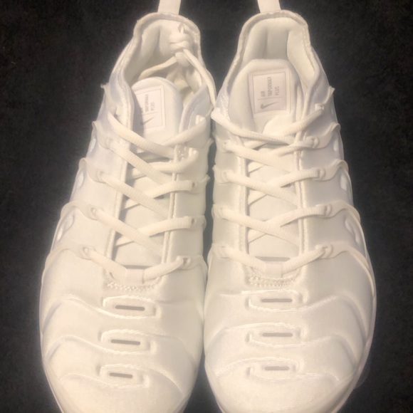 Nike Shoes - Nike Air Vapormax